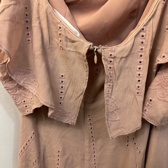 ASTR the Label Pink Floral Eyelet Strapless Flutter Sleeve Mini Dress Small - Picture 8 of 8